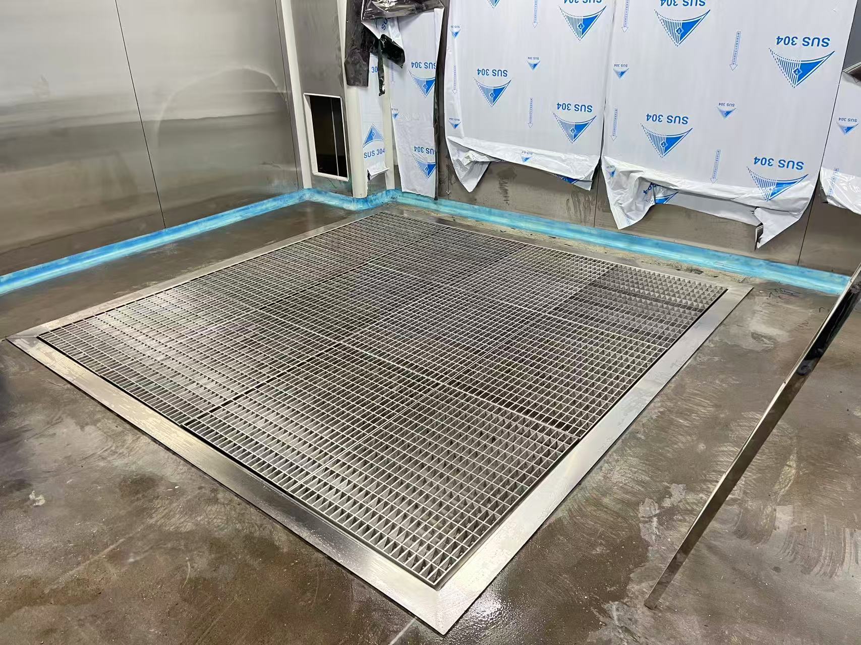Compliance and Convenience Upgraded! TFK Technology Delivers 304 Stainless Steel GMP Floor Sinks to Customers